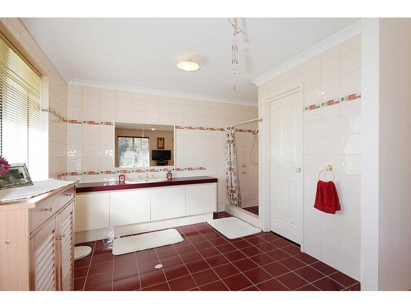 90 Mustang Road, Champion Lakes WA 6111