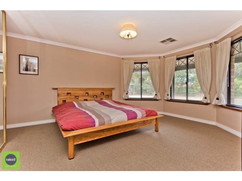 8 Wallangarra Drive, Bedfordale WA 6112