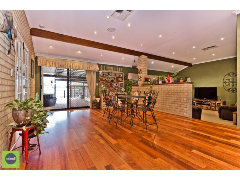 8 Wallangarra Drive, Bedfordale WA 6112