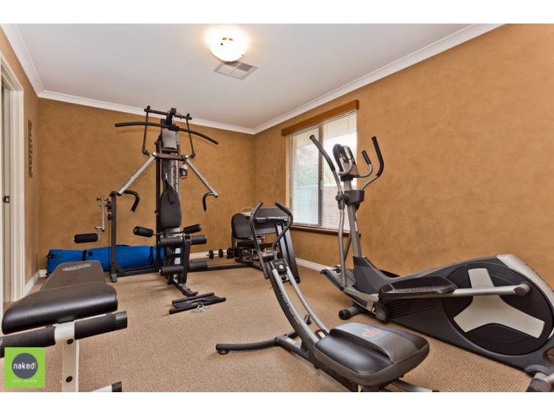 8 Wallangarra Drive, Bedfordale WA 6112