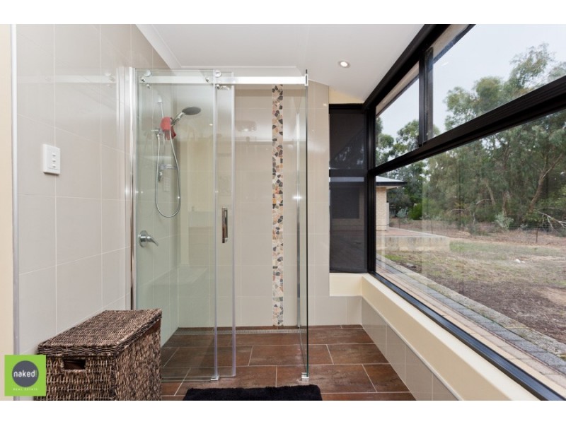 8 Wallangarra Drive, Bedfordale WA 6112