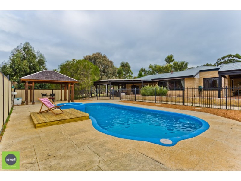 8 Wallangarra Drive, Bedfordale WA 6112