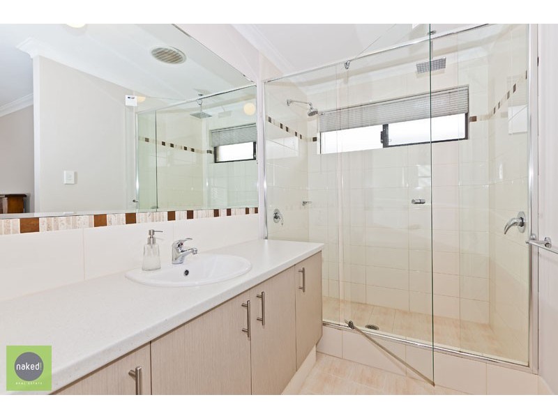 14 Novelli Parade, Piara Waters WA 6112