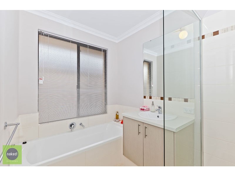 14 Novelli Parade, Piara Waters WA 6112