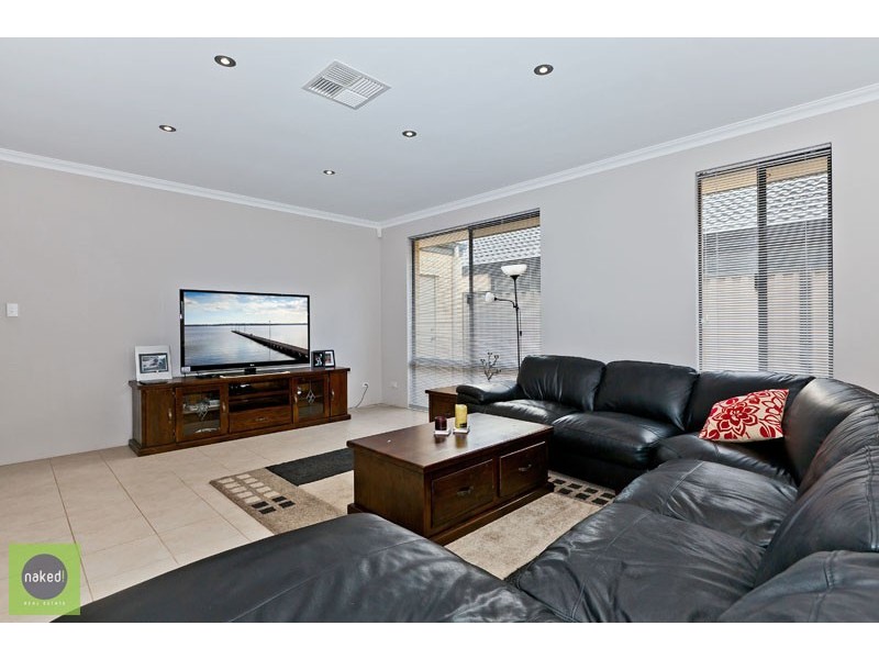14 Novelli Parade, Piara Waters WA 6112
