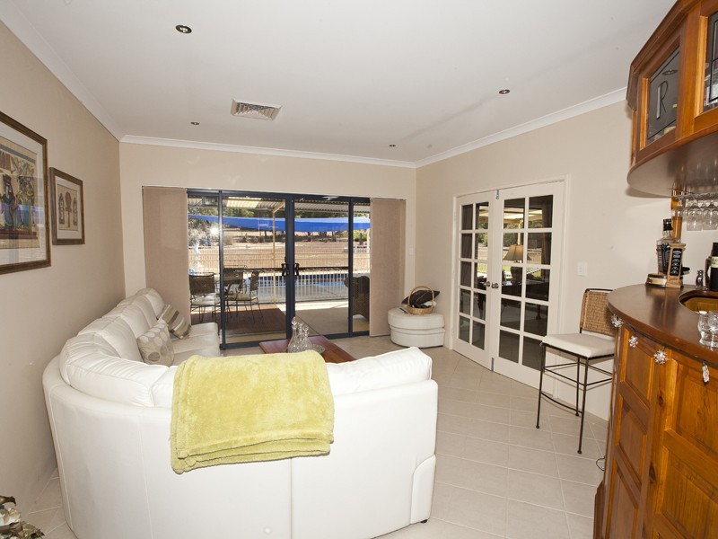 22 Arania Place, Bedfordale WA 6112