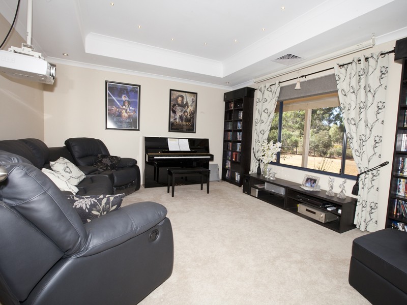 22 Arania Place, Bedfordale WA 6112