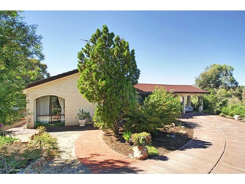 7 Valencia Grove, Mount Nasura WA 6112