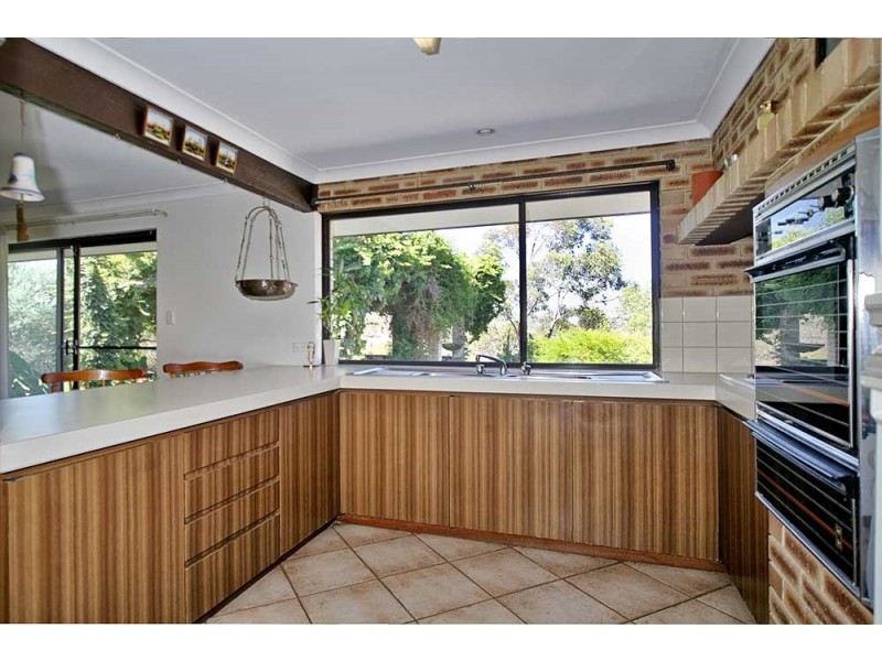 7 Valencia Grove, Mount Nasura WA 6112