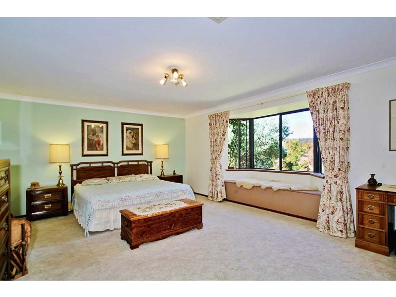 7 Valencia Grove, Mount Nasura WA 6112