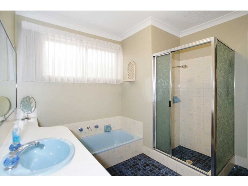 7 Valencia Grove, Mount Nasura WA 6112