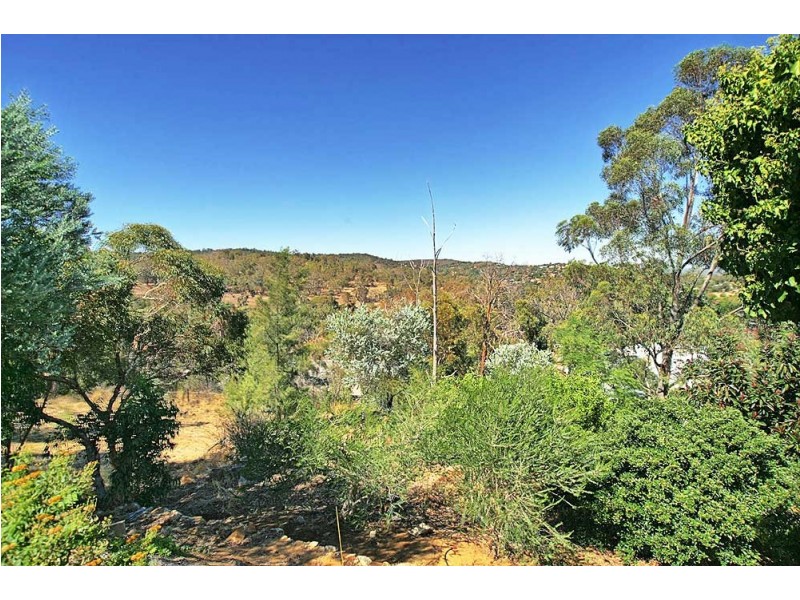 7 Valencia Grove, Mount Nasura WA 6112