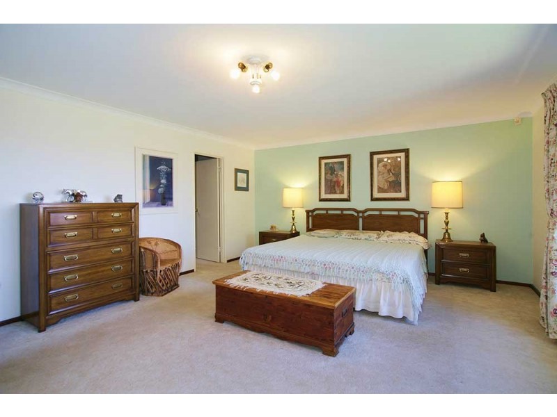 7 Valencia Grove, Mount Nasura WA 6112