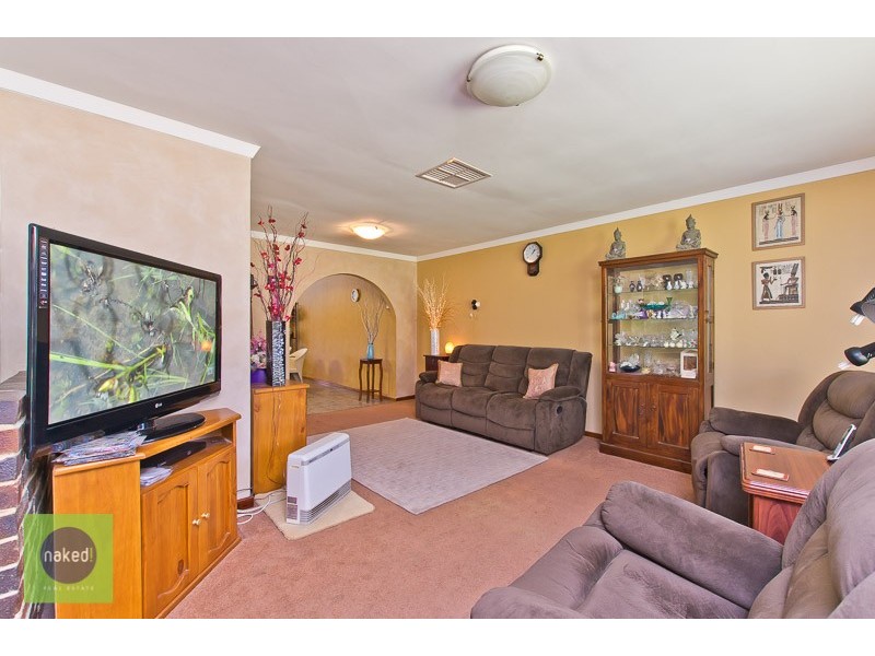 17 Parker Avenue, Mount Nasura WA 6112