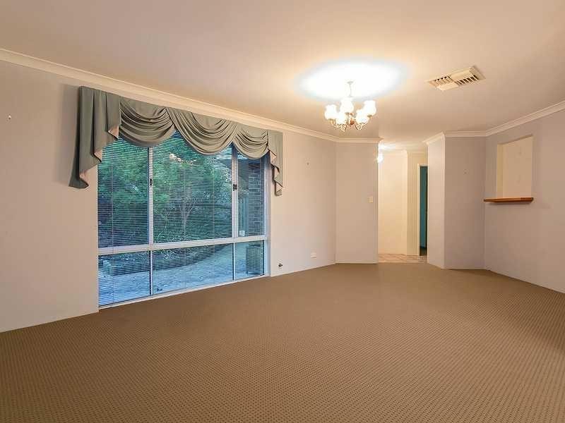 22 Rise Court, Mount Richon WA 6112