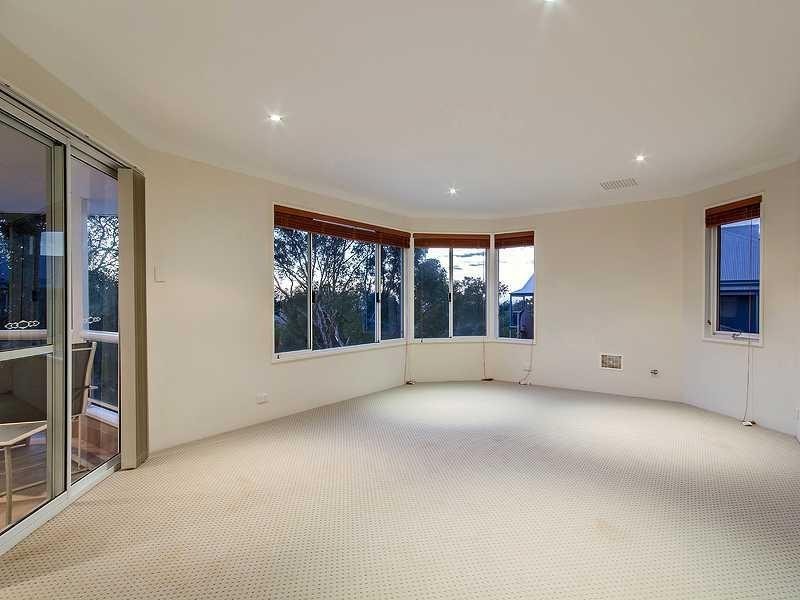 22 Rise Court, Mount Richon WA 6112