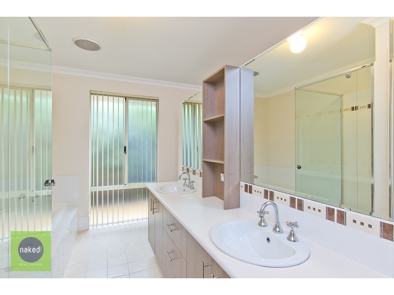 19 Randwick Bend, Harrisdale WA 6112