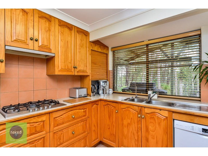 18 High Road, Roleystone WA 6111