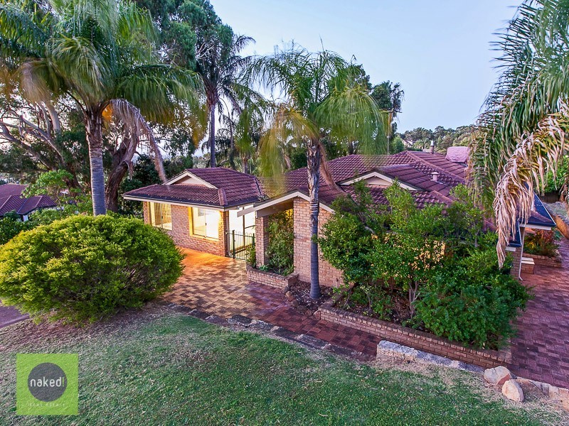 2 Chardonnay Grove, Mount Nasura WA 6112