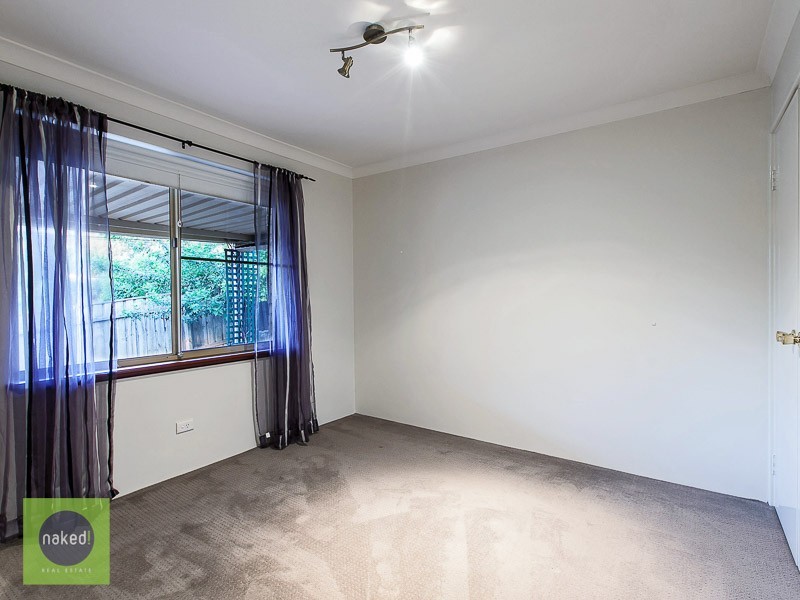 2 Chardonnay Grove, Mount Nasura WA 6112