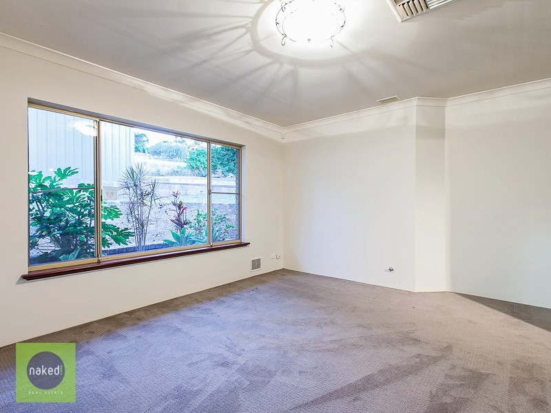 2 Chardonnay Grove, Mount Nasura WA 6112