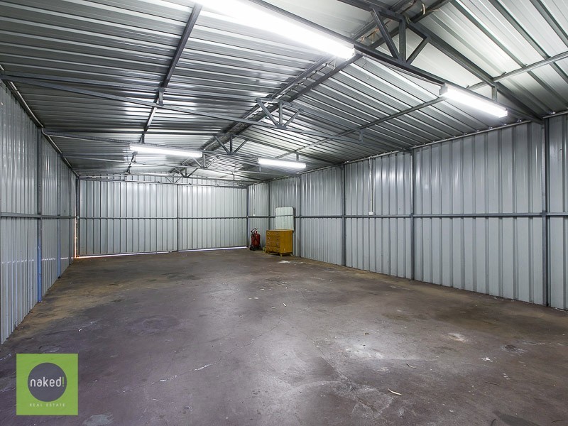 2 Chardonnay Grove, Mount Nasura WA 6112