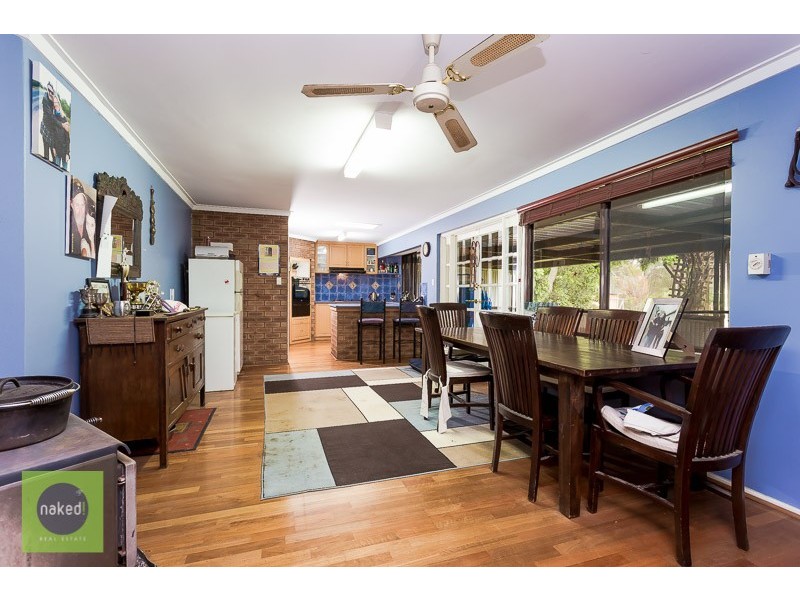 5 Cross Road, Bedfordale WA 6112