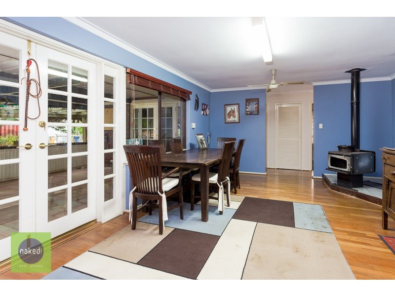 5 Cross Road, Bedfordale WA 6112