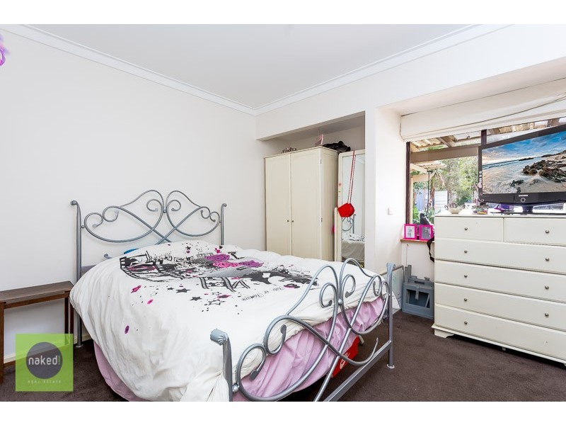 5 Cross Road, Bedfordale WA 6112