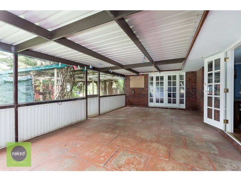 5 Cross Road, Bedfordale WA 6112