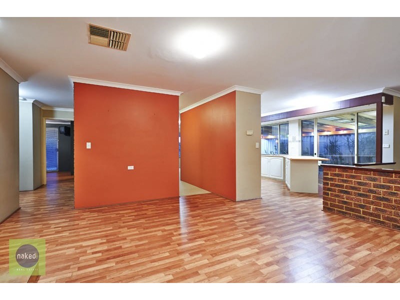 24 Tea Tree Way, Thornlie WA 6108