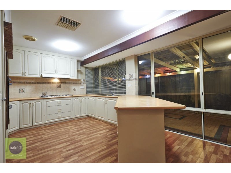 24 Tea Tree Way, Thornlie WA 6108