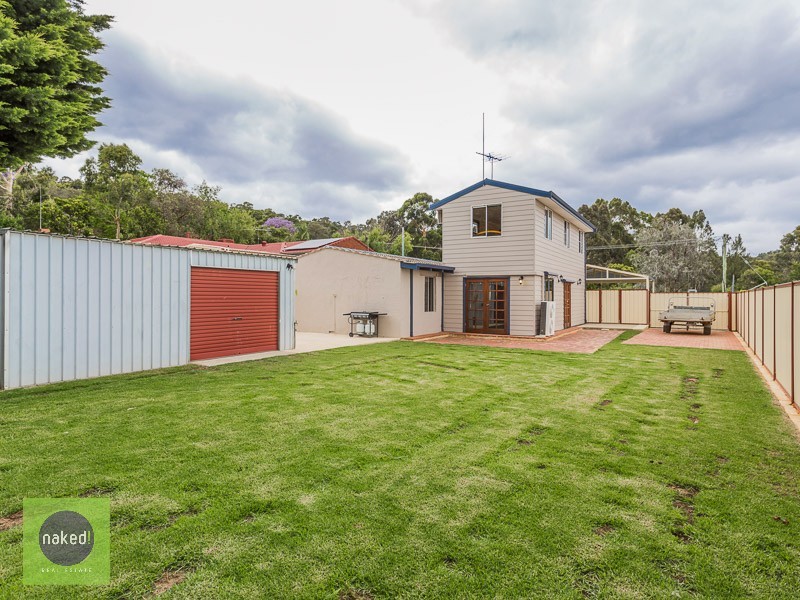 11 Savage Road, Kelmscott WA 6111