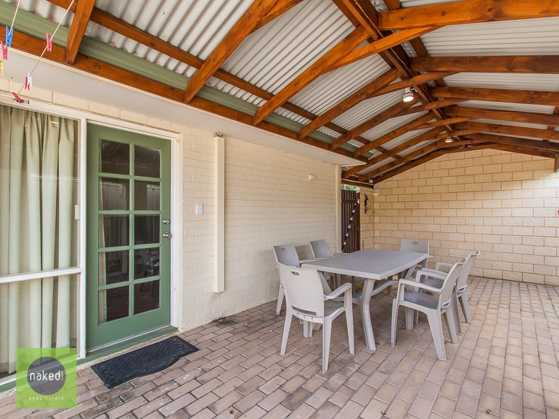 2 Brookside Avenue, Kelmscott WA 6111