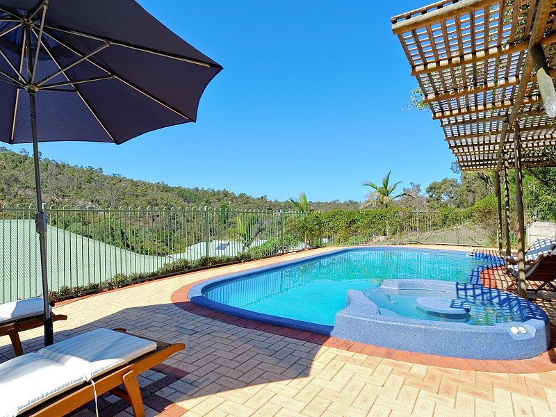 108 Urch Road, Roleystone WA 6111