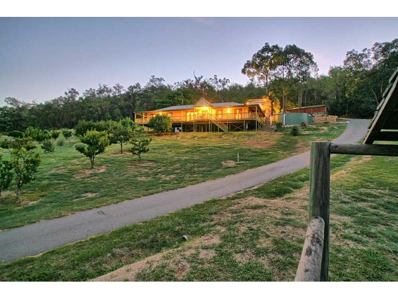 108 Urch Road, Roleystone WA 6111