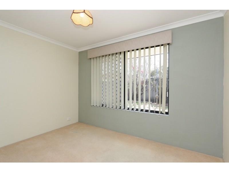 22 Ursuline Vista, Queens Park WA 6107