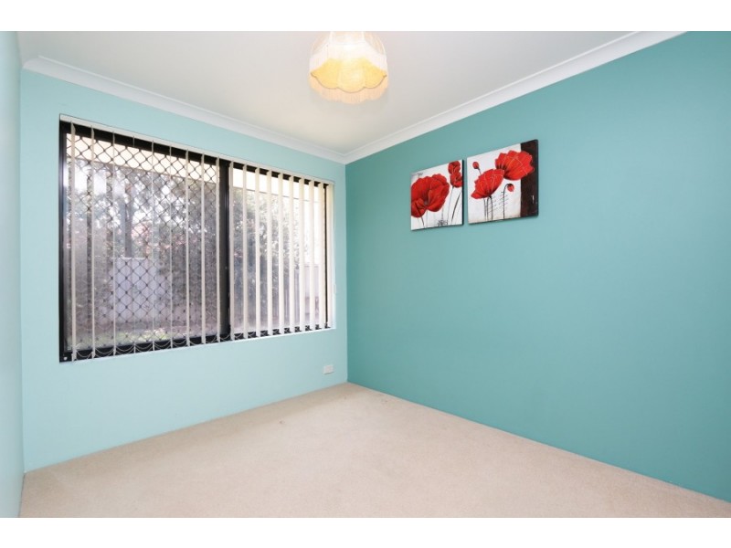 22 Ursuline Vista, Queens Park WA 6107