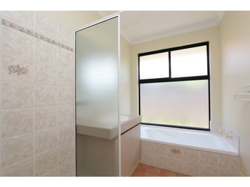 22 Ursuline Vista, Queens Park WA 6107