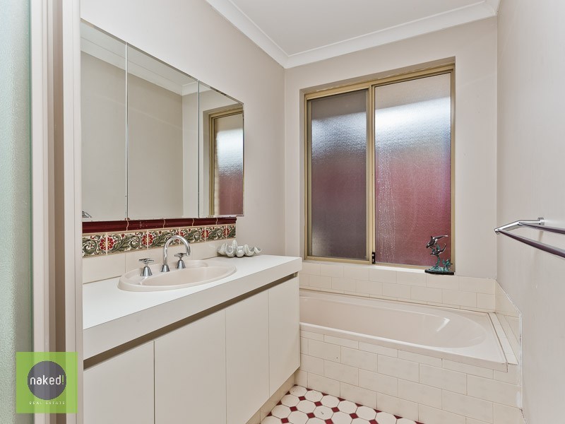 7 The Mews, Canning Vale WA 6155