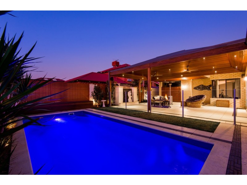 6 Capensia Way, Canning Vale WA 6155