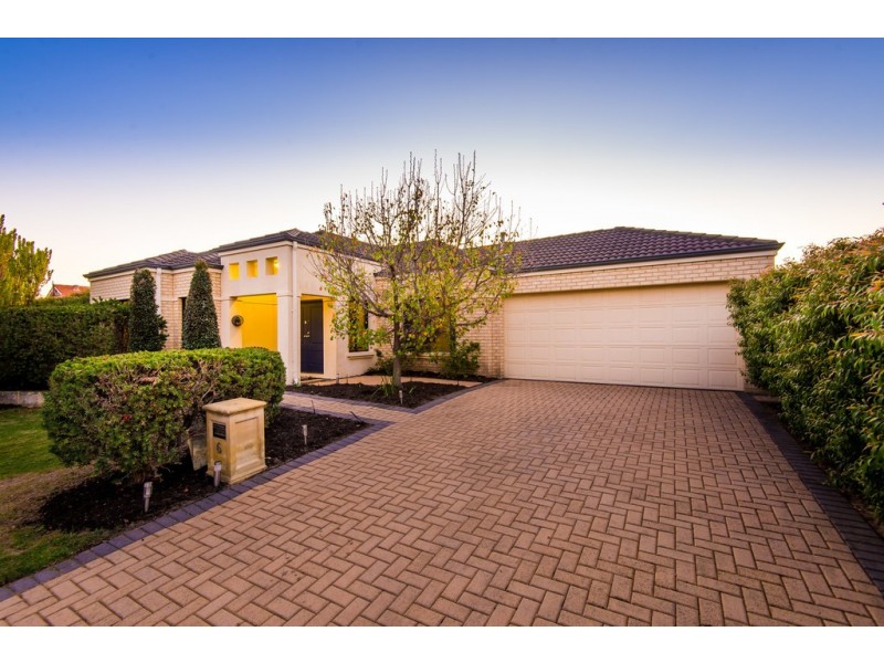 6 Capensia Way, Canning Vale WA 6155