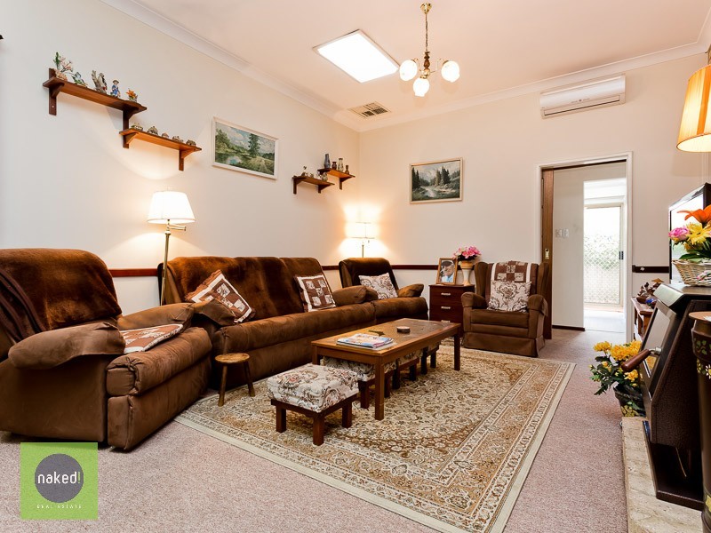 154 Brown Crescent, Seville Grove WA 6112