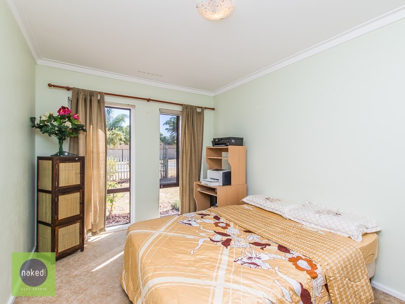 35 Lowanna Way, Armadale WA 6112