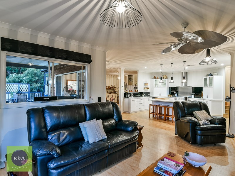 61 Bromfield Drive, Kelmscott WA 6111