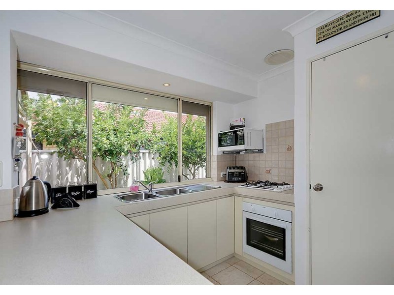 4 Amarina Close, Kenwick WA 6107