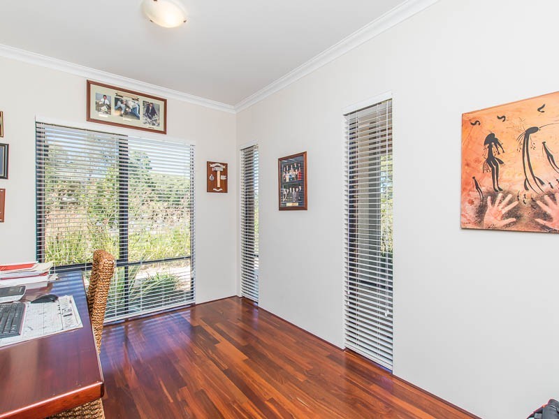 38 Vincent Lookout, Bedfordale WA 6112
