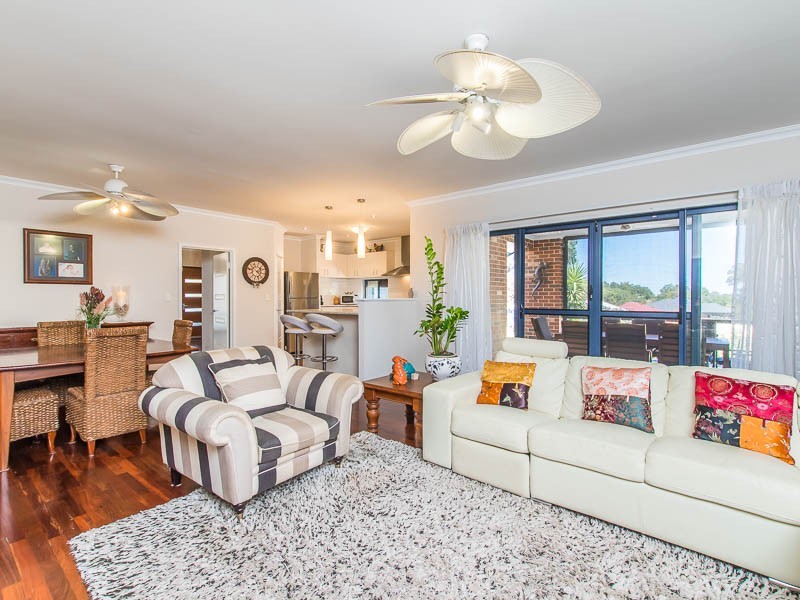 38 Vincent Lookout, Bedfordale WA 6112