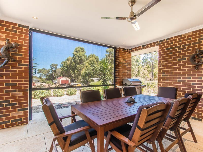 38 Vincent Lookout, Bedfordale WA 6112