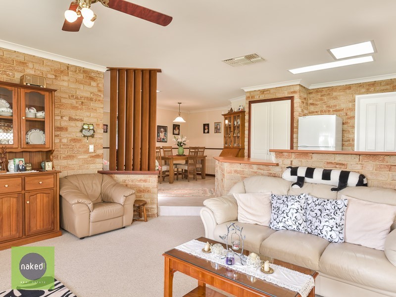 10 Regan Place, Seville Grove WA 6112